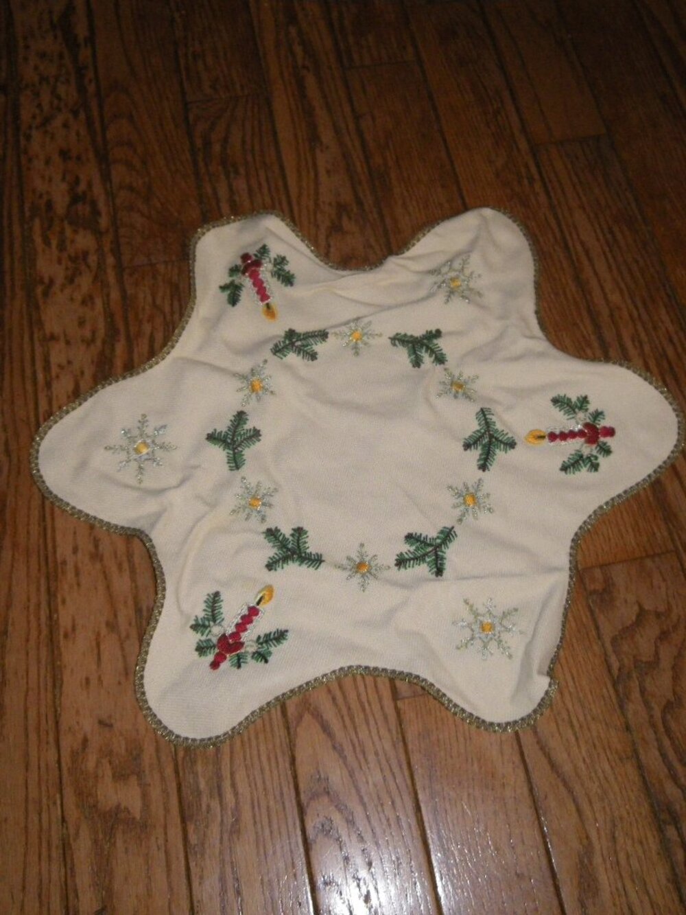 Vintage Hand Stitched Embroidered Decorative Holiday Table Linen Accent